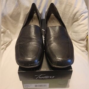 Trotters 'Jenn' black loafers, sz 13